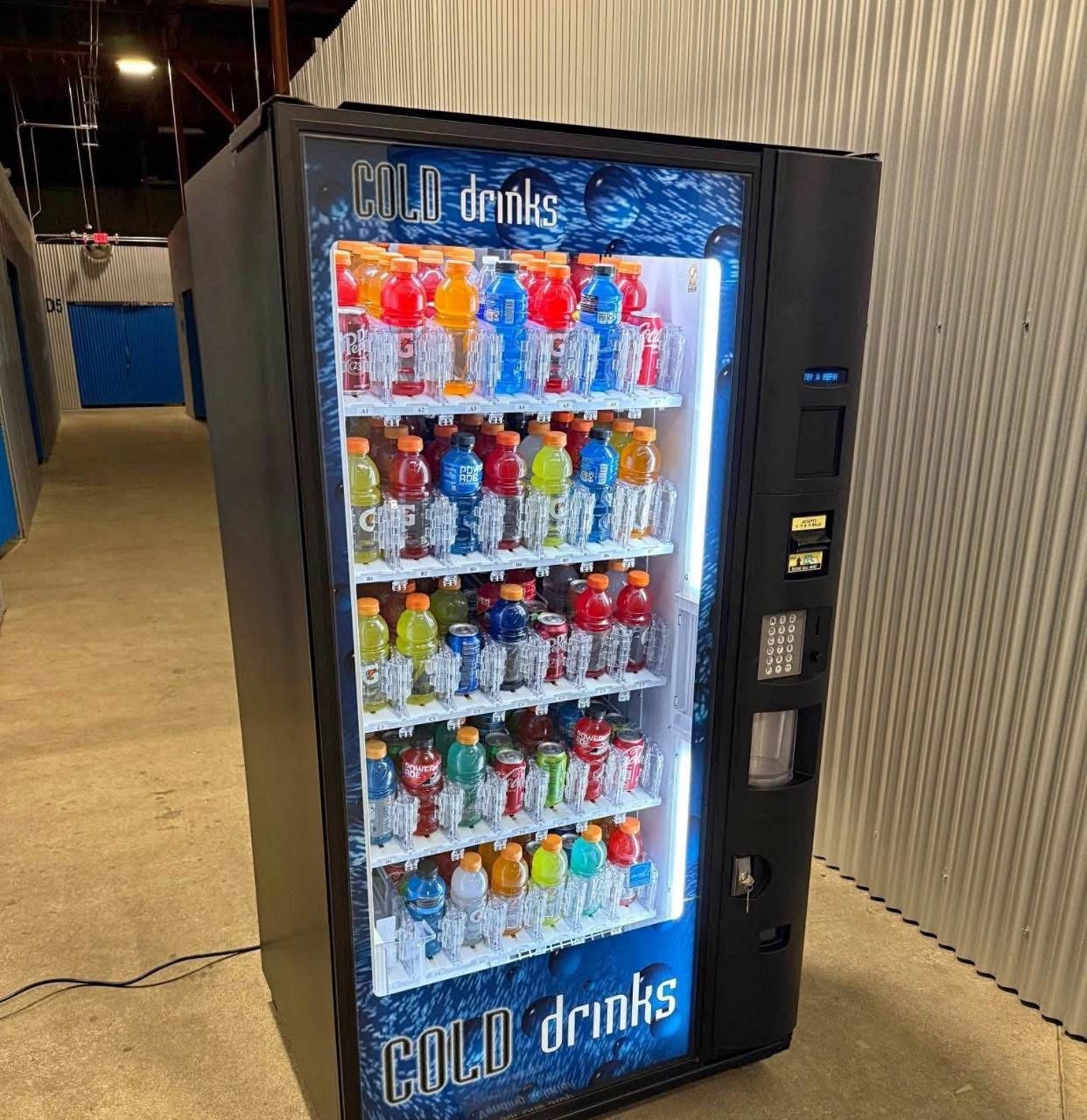 Used Crane Bevmax 3800 Drink Vending Machine Used Crane Bevmax 3800 Drink Vending Machine